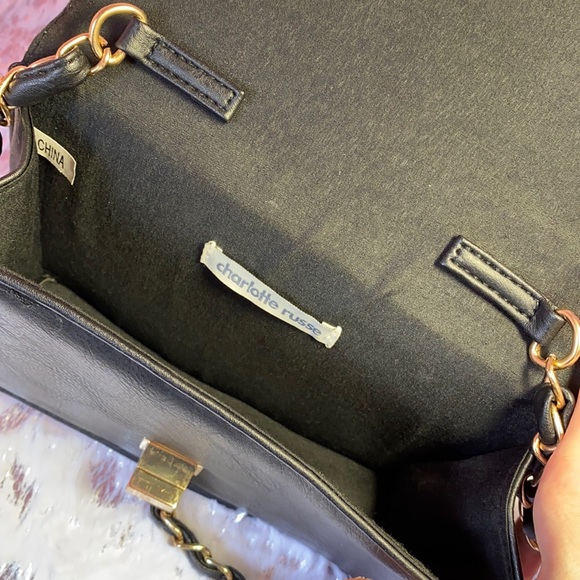 Classic Black Quilted Crossbody bag with Gold Chain - Picture 3 of 5